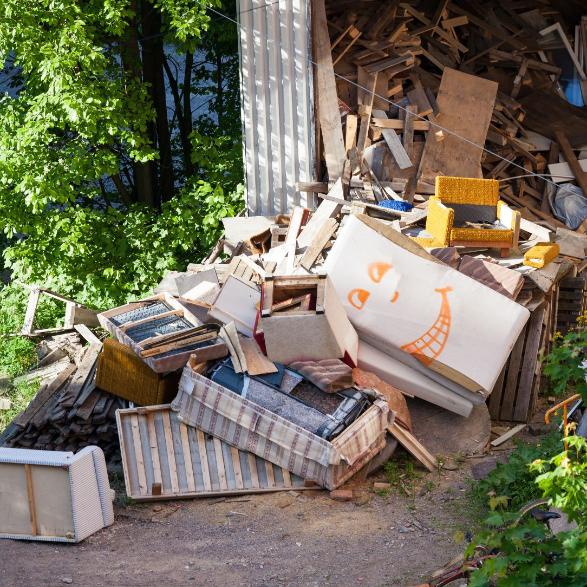 Construction debris cleanup and junk removal services