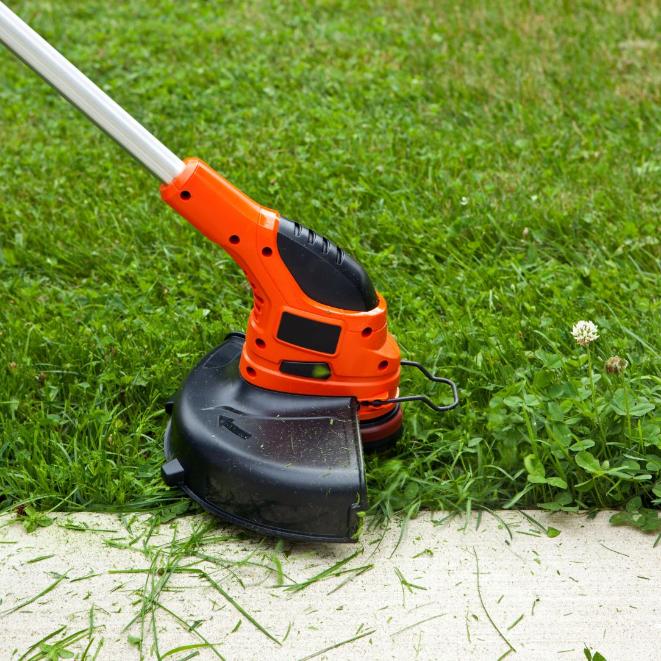 String trimmer edging work for precise lawn maintenance